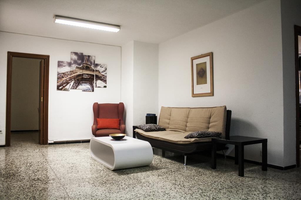Vivienda Amplia Mercado Central - Pie De La Cruz